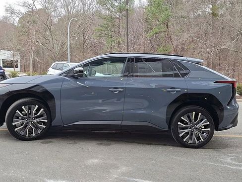 New 2026 Subaru Solterra Limited image 5