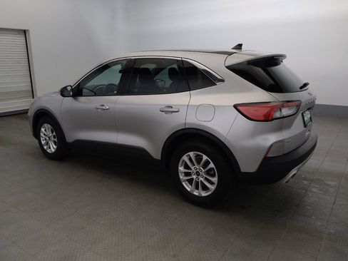 Used 2020 Ford Escape SE FWD image 3