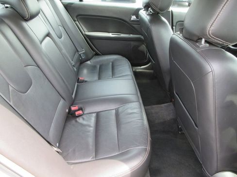 Used 2012 Ford Fusion SEL FWD image 17