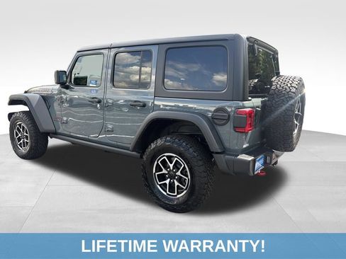Used 2025 Jeep Wrangler Unlimited Rubicon AWD/4WD image 4