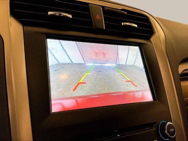 Used 2014 Ford Fusion SE w/ Equipment Group 202A FWD image 21