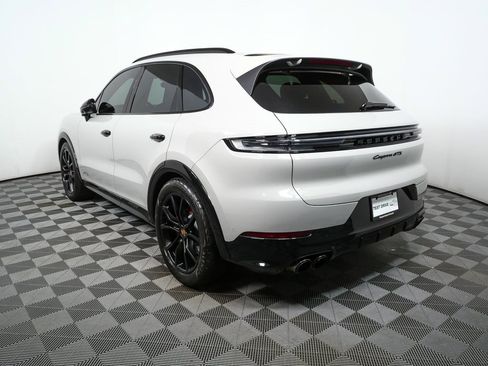 Certified 2025 Porsche Cayenne GTS image 3