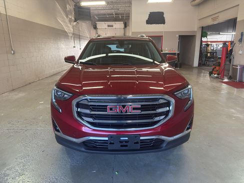 Used 2018 GMC Terrain SLT w/ Preferred Package AWD/4WD image 2