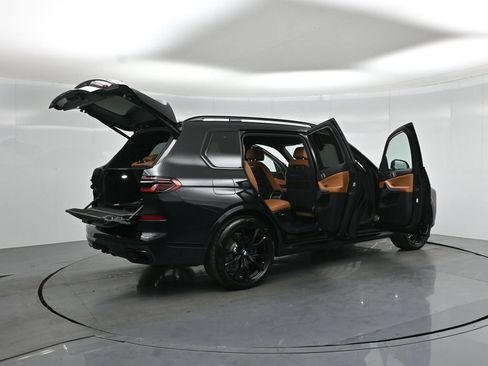 Used 2026 BMW X7 xDrive40i w/ Executive Package AWD/4WD image 5