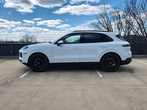 New 2026 Porsche Cayenne image 2