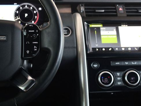 Used 2020 Land Rover Discovery HSE AWD/4WD image 36