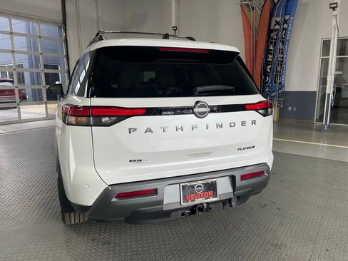 New 2026 Nissan Pathfinder Platinum image 6