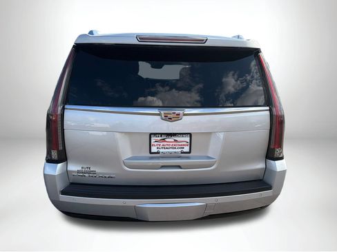 Used 2020 Cadillac Escalade Luxury AWD/4WD image 5