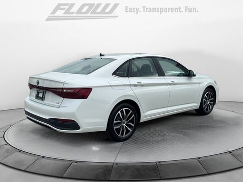 New 2026 Volkswagen Jetta SE image 7