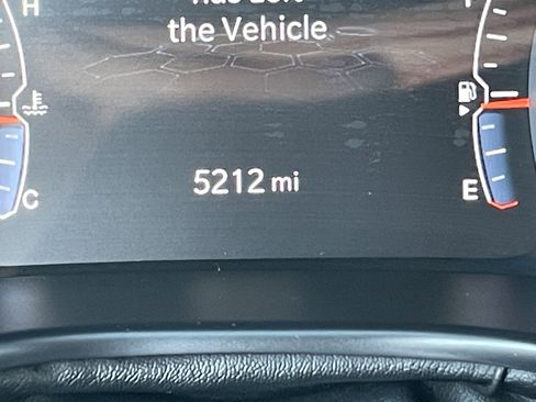 Used 2024 Jeep Compass Sport image 29