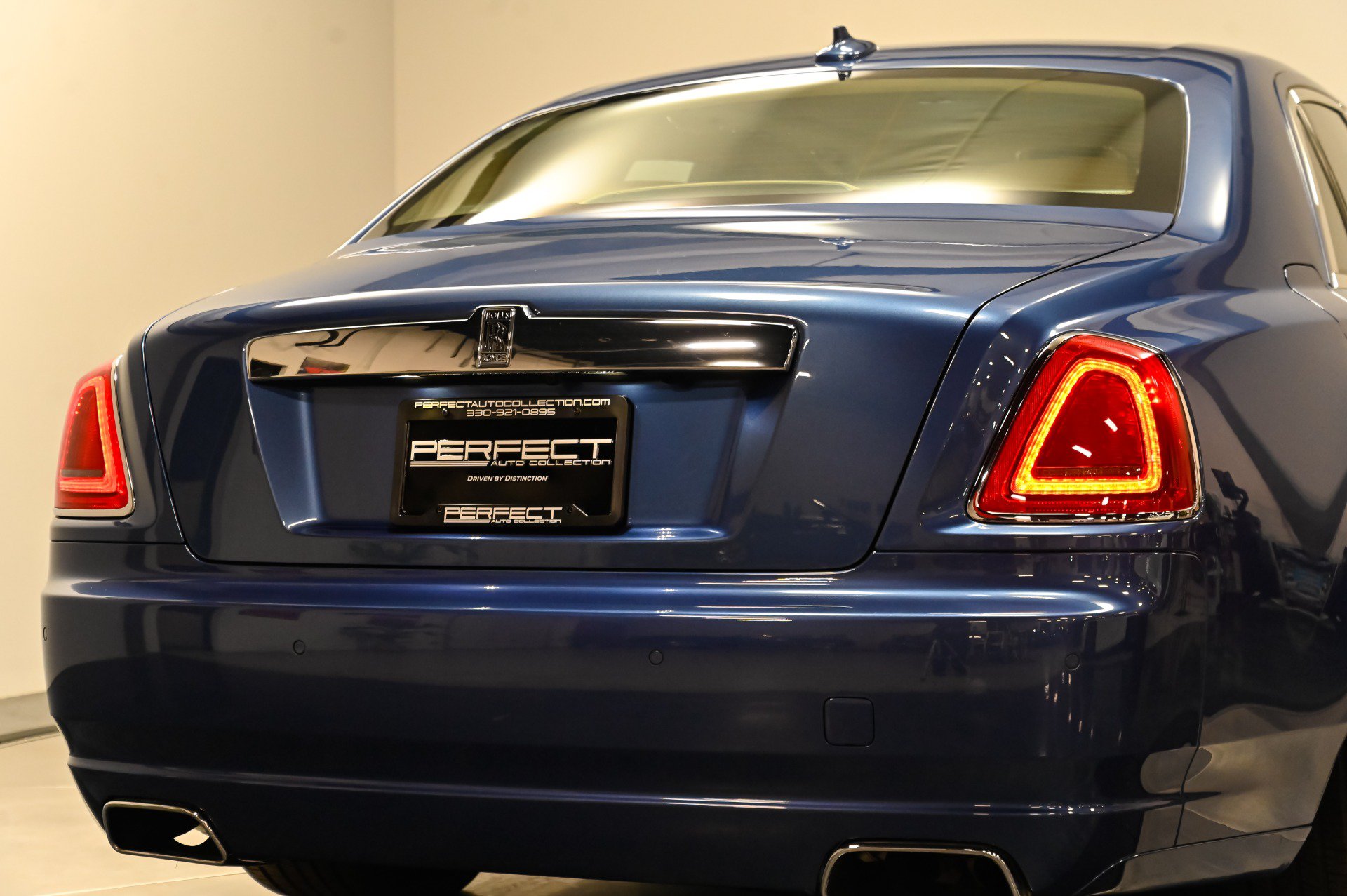 Used 2012 Rolls-Royce Ghost RWD image 54