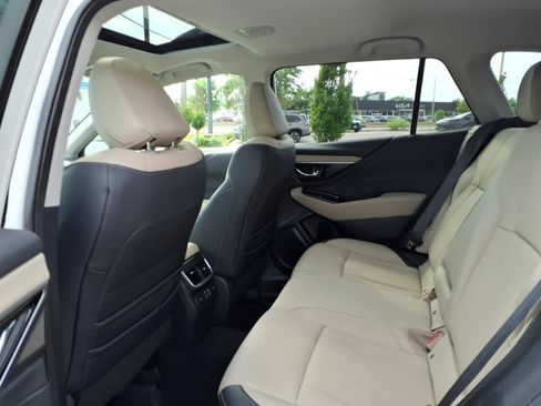 Used 2025 Subaru Outback Limited AWD/4WD image 24