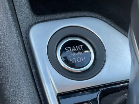 Used 2025 Nissan Sentra SV image 24