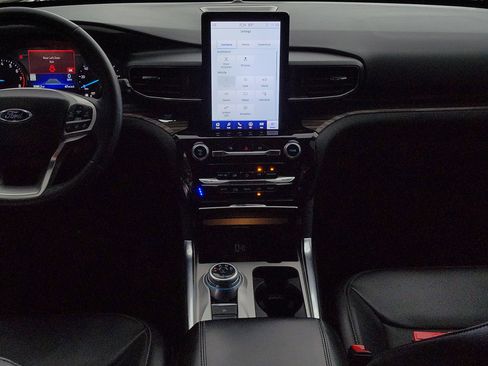 Certified 2023 Ford Explorer Limited w/ Limited Technology Package RWD image 18