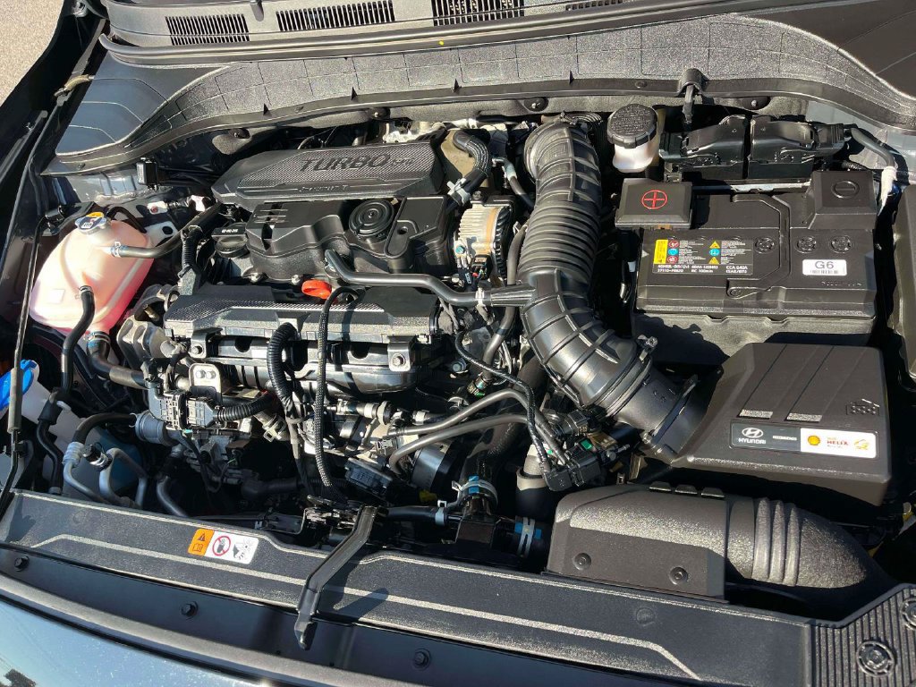 Used 2022 Hyundai Kona Limited AWD/4WD image 38