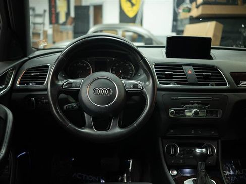 Used 2016 Audi Q3 2.0T Prestige w/ Prestige Package AWD/4WD image 19