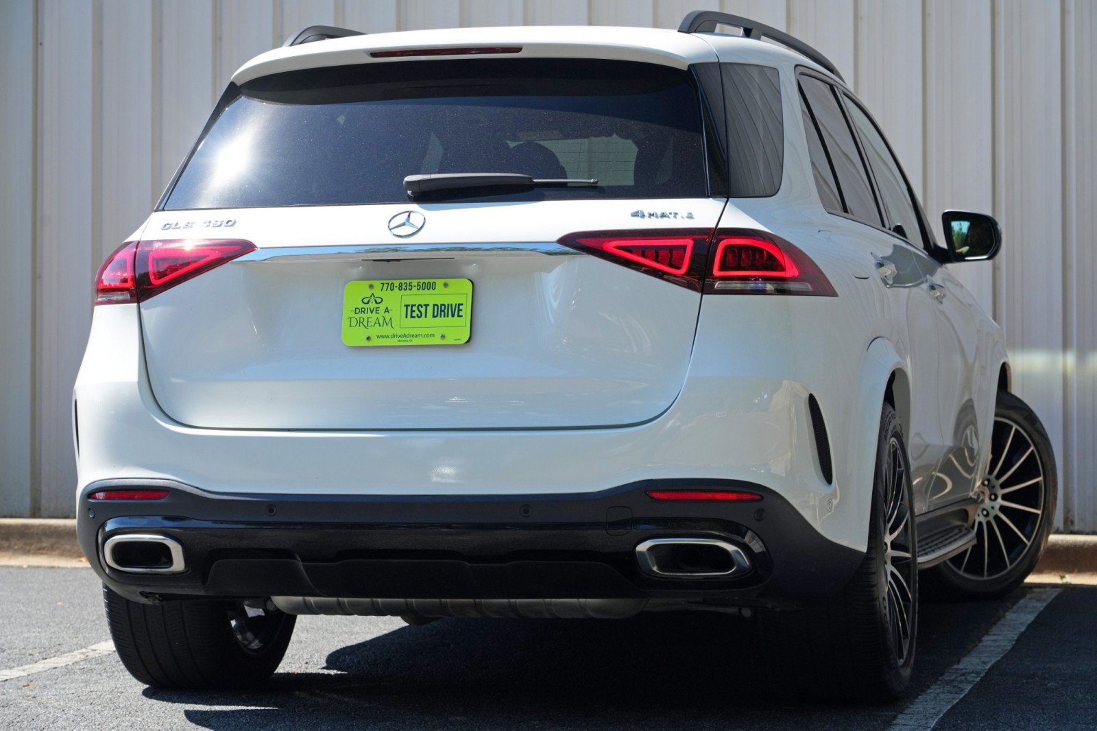 Used 2022 Mercedes-Benz GLE 450 4MATIC w/ AMG Line Exterior image 5