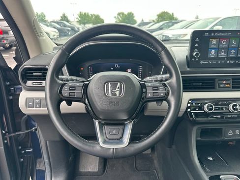 Used 2024 Honda Pilot Elite image 22