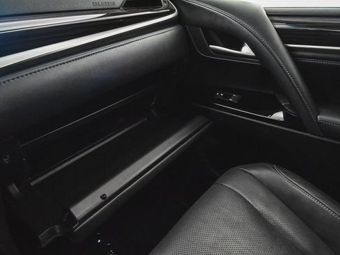 Used 2021 Lexus LX 570 4WD w/ Sport Package image 21