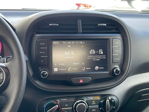 Used 2025 Kia Soul LX w/ LX Technology Package image 20