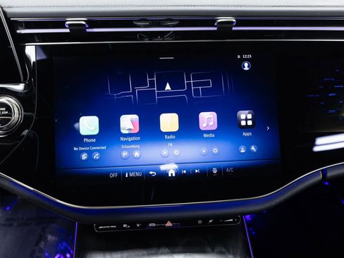 Used 2025 Mercedes-Benz E 53 AMG e 4MATIC Sedan image 17