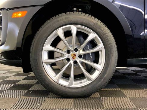 New 2026 Porsche Macan image 11