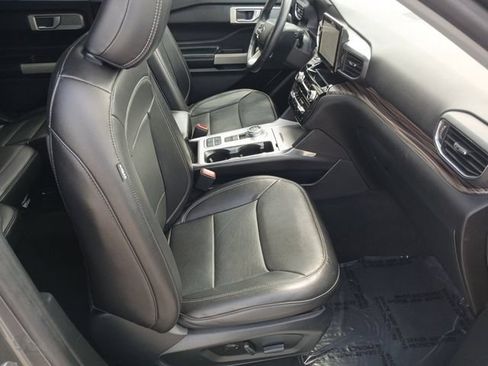 Used 2024 Ford Explorer Limited RWD image 19