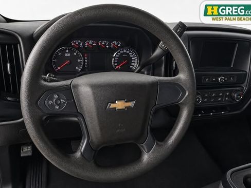 Used 2018 Chevrolet Silverado 1500 Custom w/ Custom Value Package RWD image 10