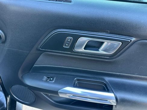Used 2021 Ford Mustang Coupe RWD image 22