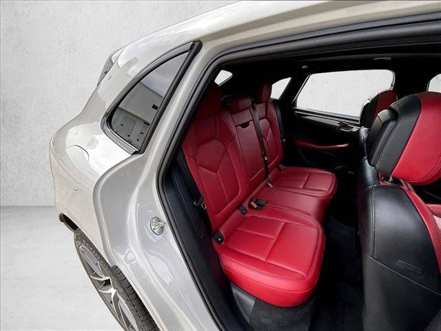 Used 2024 Porsche Macan Turbo AWD/4WD image 27