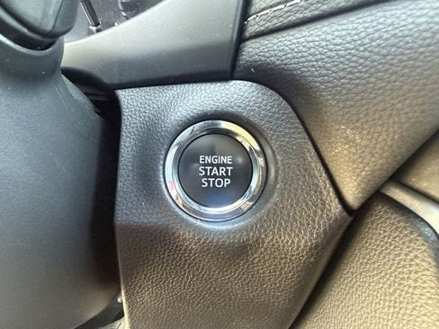 Used 2025 Toyota RAV4 XLE FWD image 23