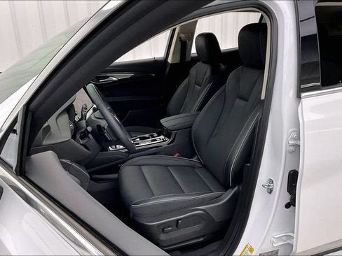 Certified 2023 Buick Envision Essence AWD/4WD image 8