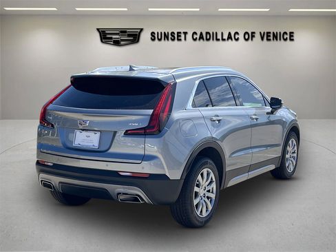 Certified 2023 Cadillac XT4 Premium Luxury FWD image 3