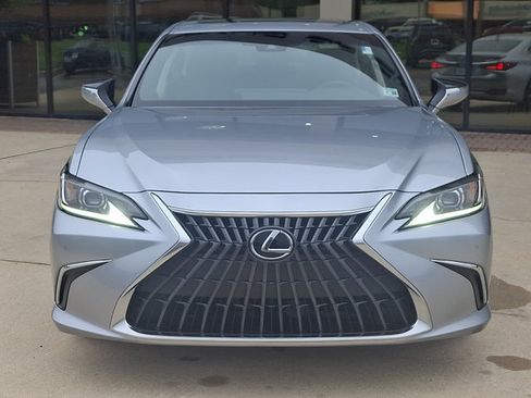 Certified 2023 Lexus ES 300h w/ Premium Package FWD image 2