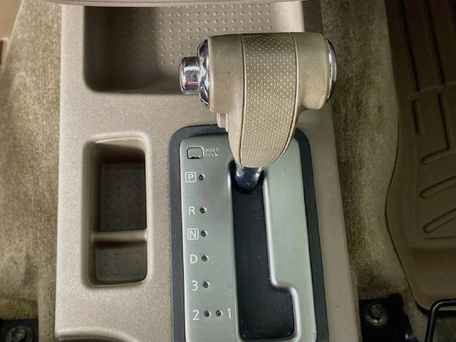 Used 2012 Nissan Frontier SV w/ SV Premium Utility Pkg RWD image 16
