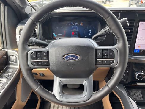 Used 2025 Ford F250 Lariat w/ Lariat Ultimate Package AWD/4WD image 31