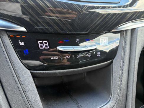 Used 2025 Cadillac XT6 Premium Luxury FWD image 19