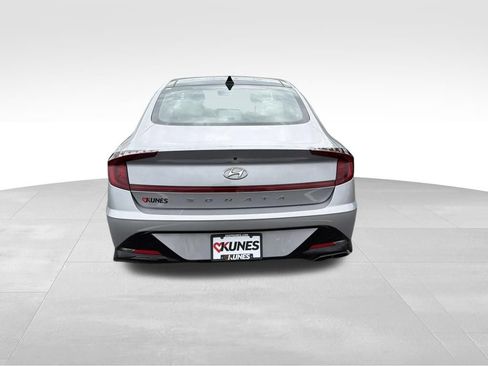 Used 2023 Hyundai Sonata SEL w/ Convenience Package FWD image 9