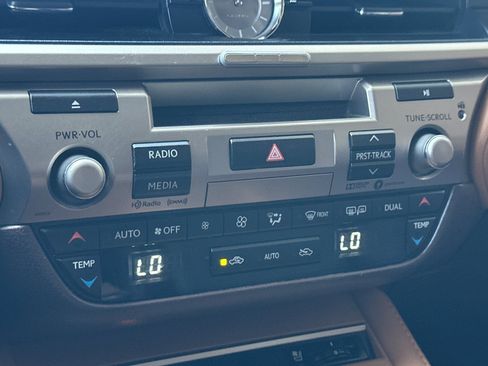 Used 2018 Lexus ES 350 w/ Navigation System Package FWD image 18