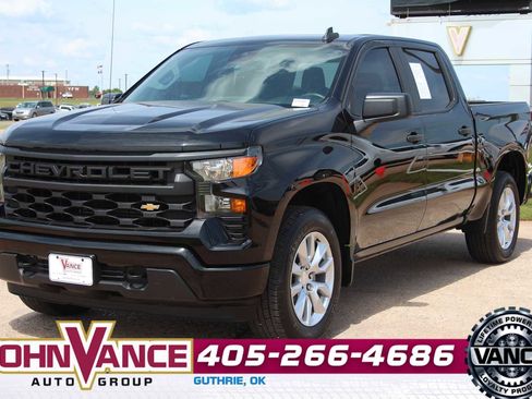 Used 2023 Chevrolet Silverado 1500 Custom AWD/4WD image 3