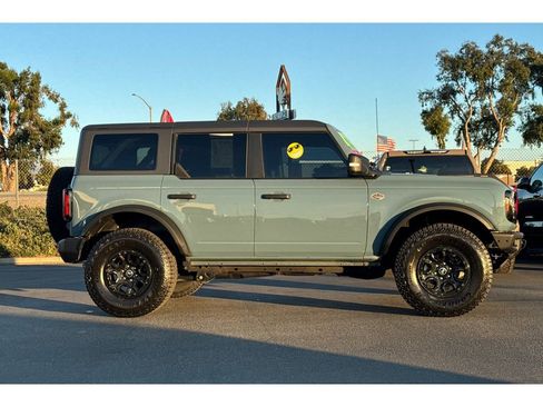 Used 2023 Ford Bronco Wildtrak image 3