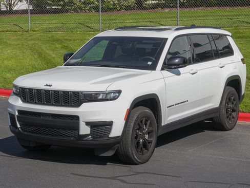 Used 2023 Chevrolet Tahoe LT w/ Max Trailering Package AWD/4WD image 5