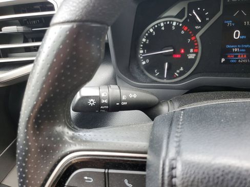 Used 2022 Toyota Tundra SR5 w/ Convenience Package image 19