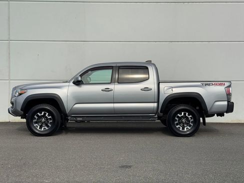 Certified 2020 Toyota Tacoma TRD Off-Road AWD/4WD image 4