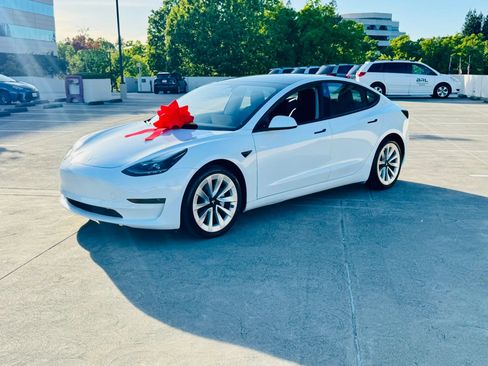 Used 2021 Tesla Model 3 Standard Range Plus RWD image 14