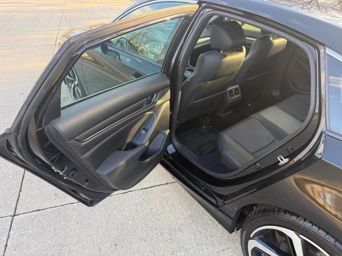 Used 2019 Honda Accord Sport image 30