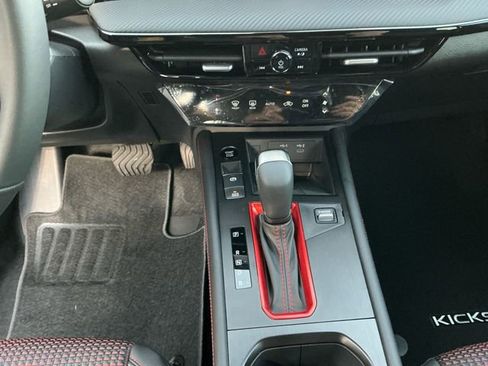 New 2026 Nissan Kicks SR image 12