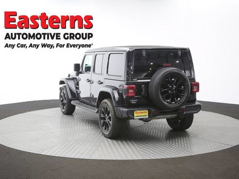 Used 2022 Jeep Wrangler Unlimited Sahara w/ Cold Weather Group AWD/4WD image 66