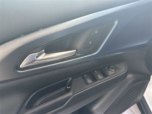 New 2026 Chevrolet Equinox EV LT image 15