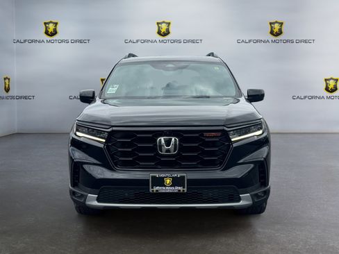 Used 2023 Honda Pilot TrailSport image 8